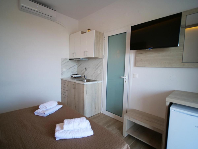 Others 5, Thea Studios, Central Macedonia