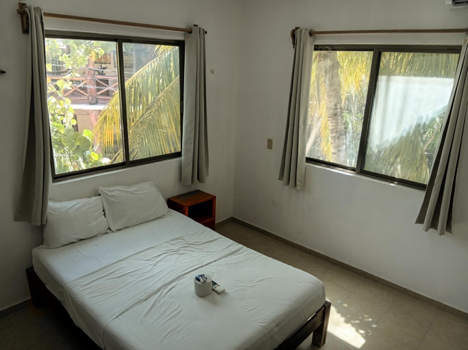 Bedroom 5, Posada Yalekin, Lázaro Cárdenas