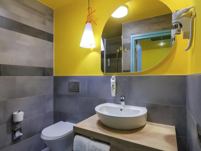 Bathroom 5, ibis Styles Bucharest Erbas, Municipiul Bucuresti