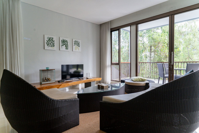 Others 5, Magenta Villa 6 BR With Pool Movieroom Billiard, Bandung