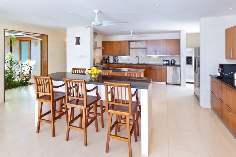 Private kitchen, Tom Tom 4 Bedroom Villa