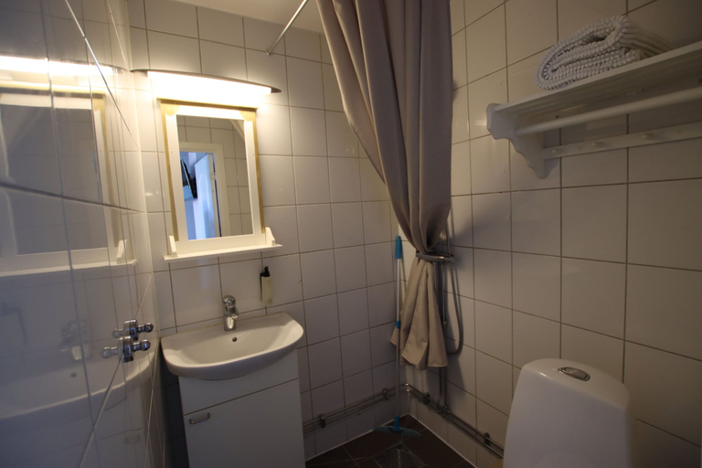 Bathroom 4, Hotell Bäckagården, Ystad