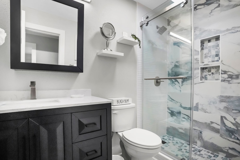 Bathroom, Leeward Ii-3-front Row 1 Bedroom Condo by RedAwning, Walton