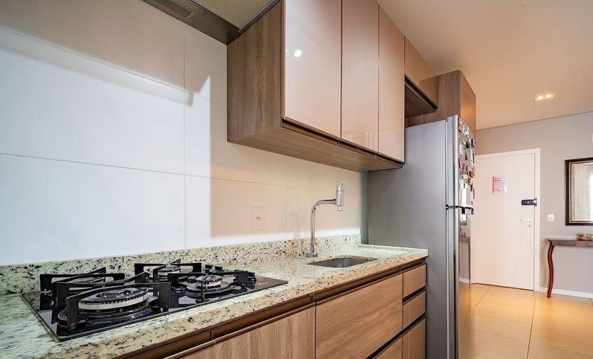 Private kitchen 4, Apt Close to Beach & Floripa Shopping [eaz305], Florianopolis