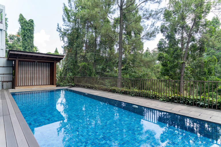 Sport & Beauty 4, Magenta Villa 6 BR With Pool Movieroom Billiard, Bandung