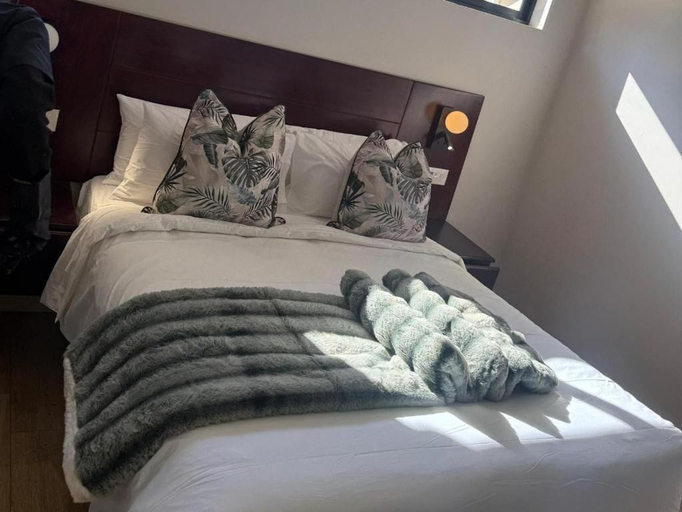 Room 4, 19 On Bay Noakes, Harare