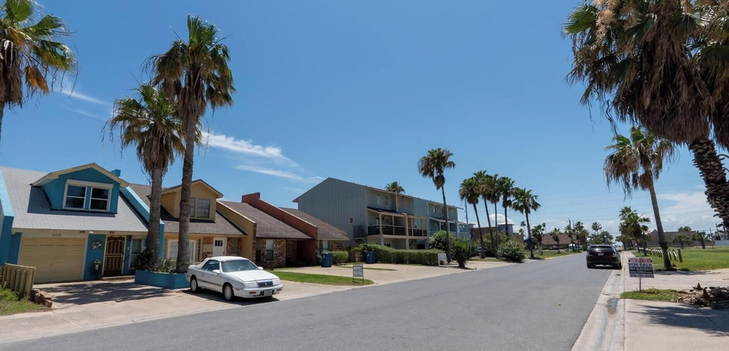 Exterior 4, Private Pool Bbq Steps To Beach 3 Bedroom Home, Cameron