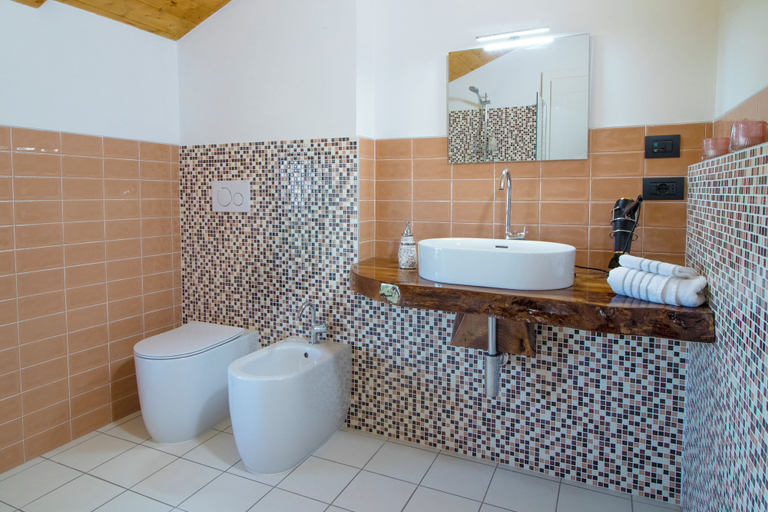 Bathroom 2, Agriturismo Cascina Reggio, Asti