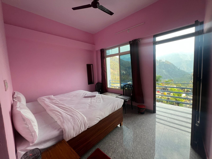 Room 2, Hotel Shri Narayan & Restaurant, Chamoli