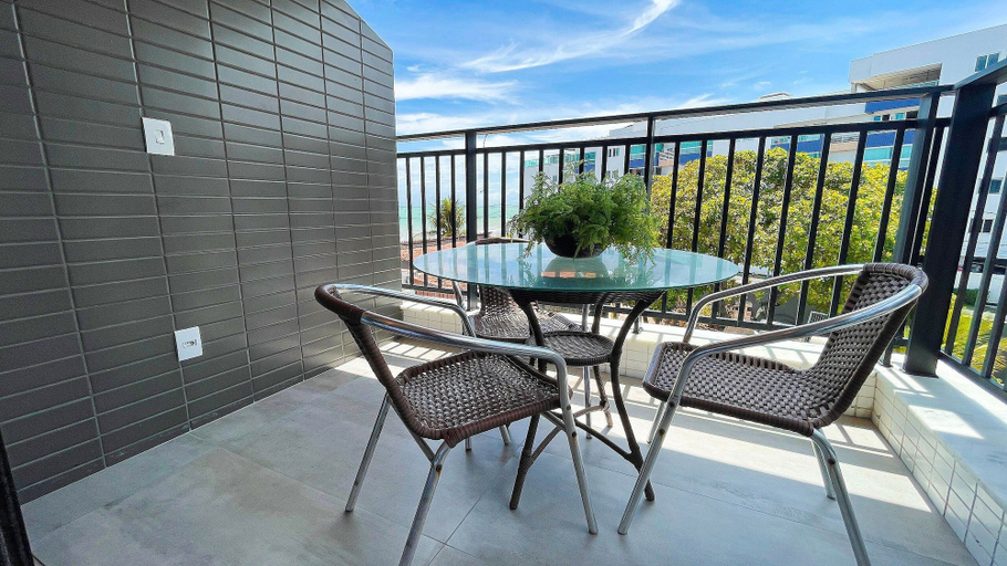 Outdoor dining 4, OCEAN - STUDIO COM VARANDA - By Living, João Pessoa