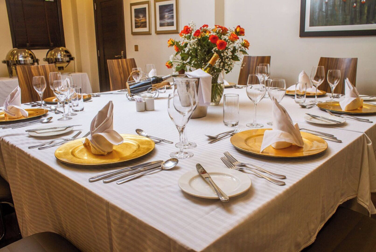 Dining 4, Reata Apartment Hotel, Dagoretti North