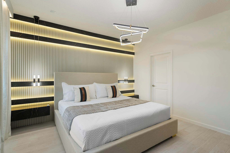 Room 5, Themed 10bd Family Home w/ Private Pool & Game Room, Orange