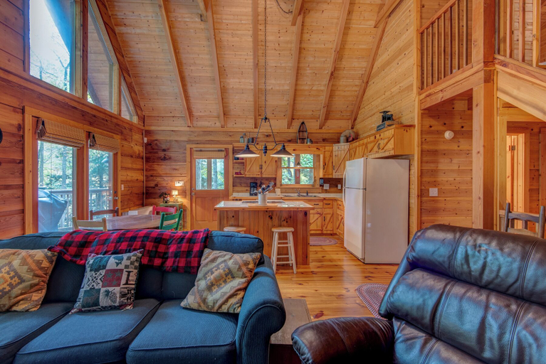 Interior 3, Bucks Cabin - Minutes From Downtown, pet Friendly, Watauga
