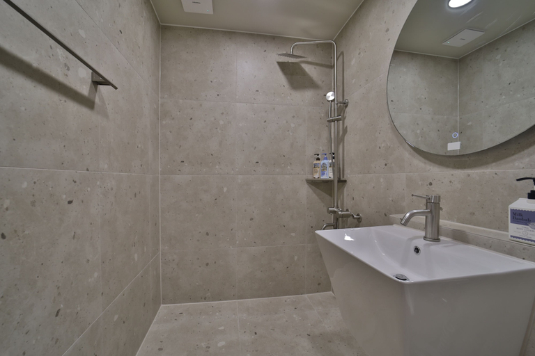 Bathroom 2, Gwangju Grand Maison Baobab Hotel, Buk