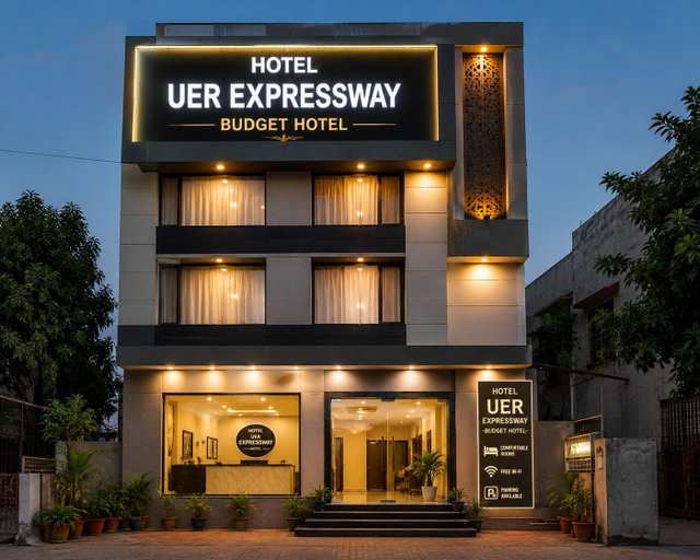 Exterior detail, Hotel UER Expressway, Delhi