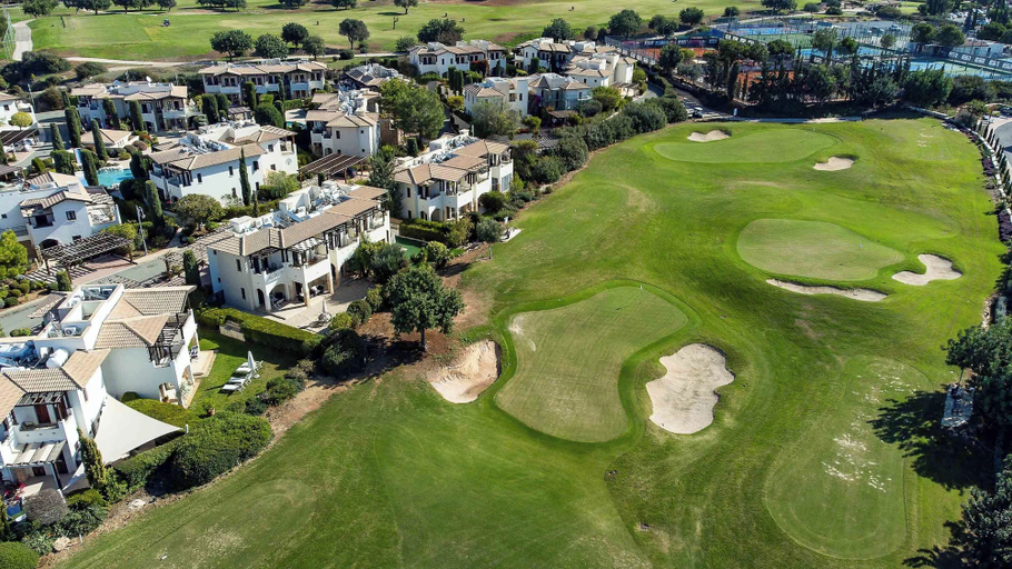 Golf, Beautiful Apartment Callysta PA11