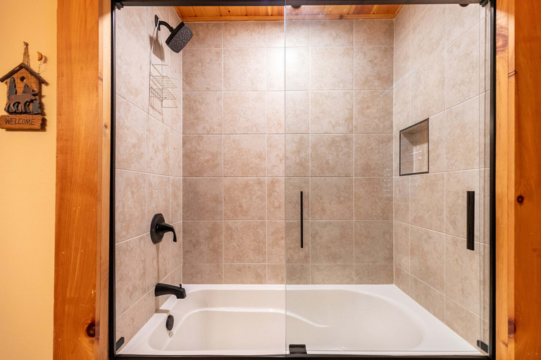 Bathroom 3, Kaylee's Kabin 2BR log Cabin Located in Valle Crucis, Watauga