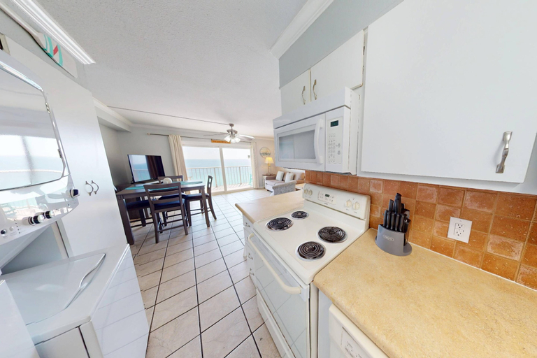Exterior 3, Summit Beach Resort 1429, Bay
