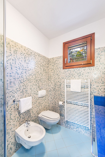 Bathroom 4, Oliveto al Porto 4 Apartment by Wonderful Italy, Brescia