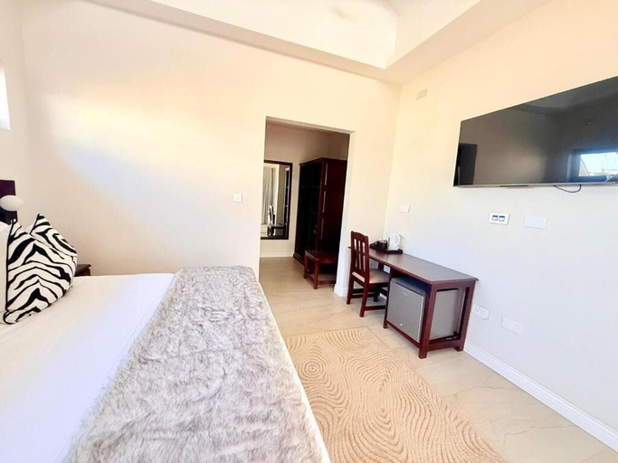 Room 3, 19 On Bay Noakes, Harare