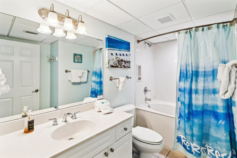 Interior 3, Emerald Beach Beach Front 1830, Bay