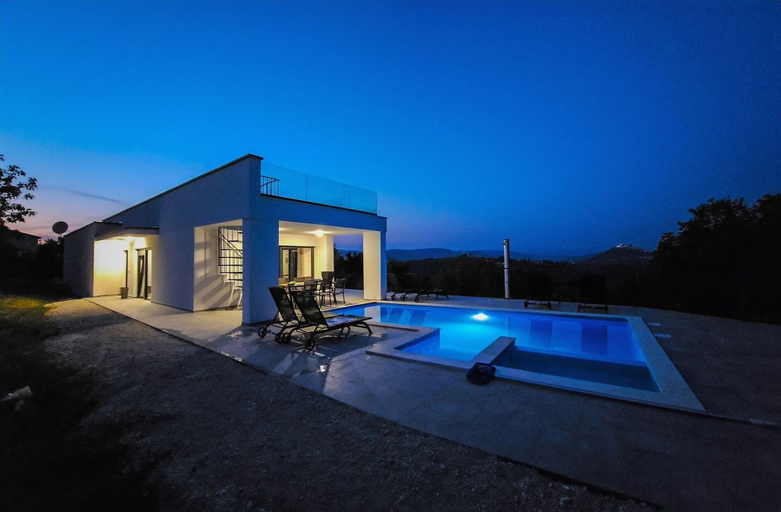 Outdoor pool 5, Villa Nono, Karojba