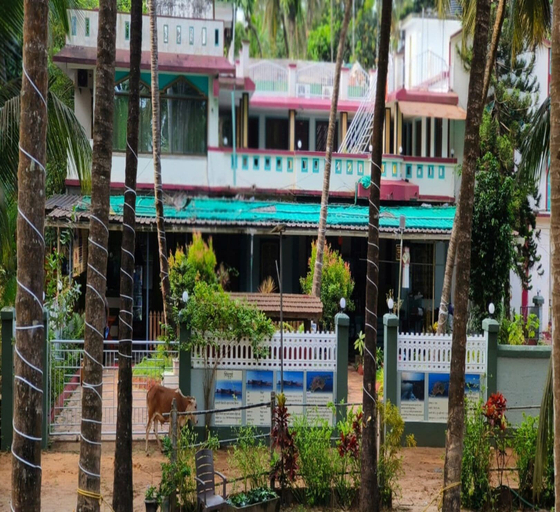 Property grounds 4, Ghar Mithbavkaranche, Sindhudurg