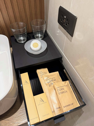 Bathroom amenities, Awapuhi Hotel & Resort Busuanga, Busuanga