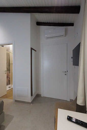 Interior 5, SEA GARDEN LUXURY ROOMS, Messina