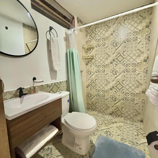 Bathroom, hotel boutique casa vecchia, Santiago de Cali