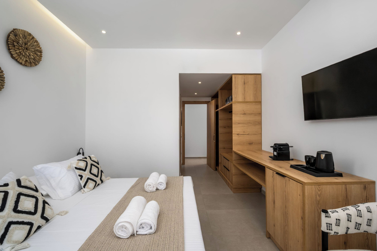 Room 5, Neya Elements, South Aegean
