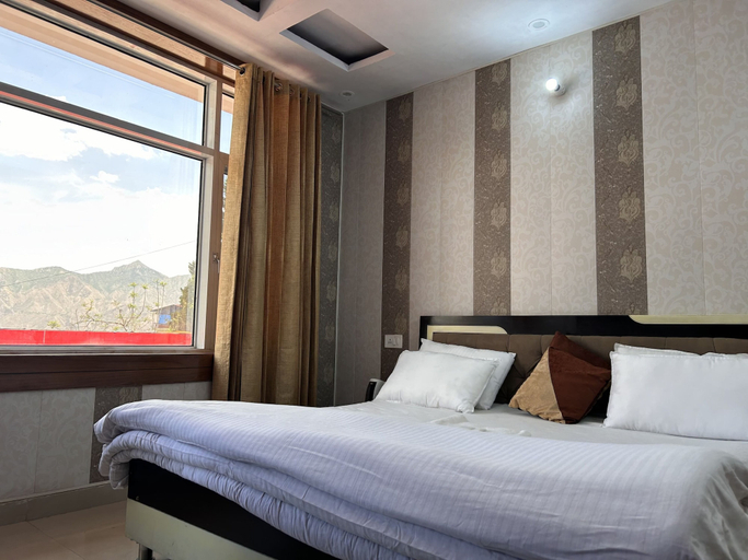 Room 5, Banglow Ki Kandi, Dehradun