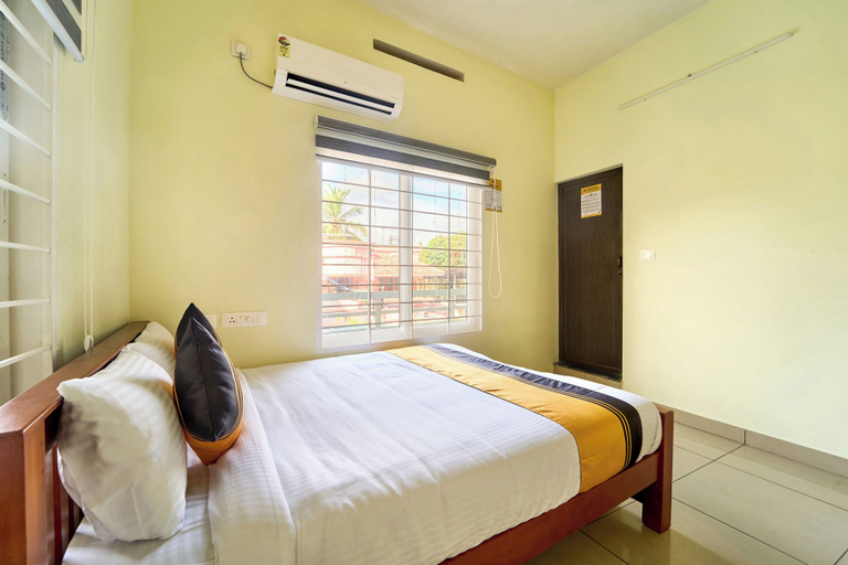 Room 2, Itsy Hotels Salees Enclave - Near Padmanabhaswamy Temple, Thiruvananthapuram
