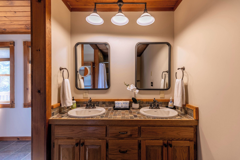 Interior 3, Grandview Getaway 10 Mins From Parkway, Hot Tub, Private, Ping Pong Table, Watauga