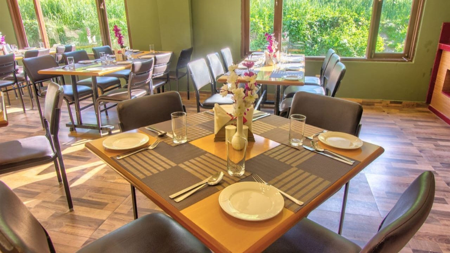 Dining, New Wonder City Hotel & Resorts, Kullu