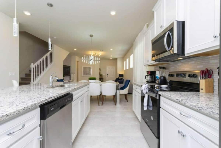 Private kitchen 3, Luxurious Windsor Island Resort House w/ Private Pool & Game Room, Polk