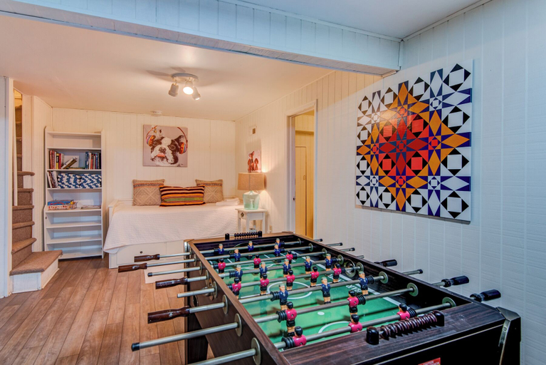 Interior 3, Orchid Cabin, Watauga