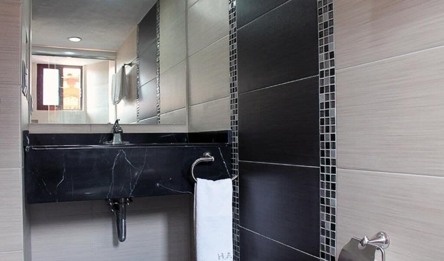 Bathroom 4, hotel avenida, Chignahuapan
