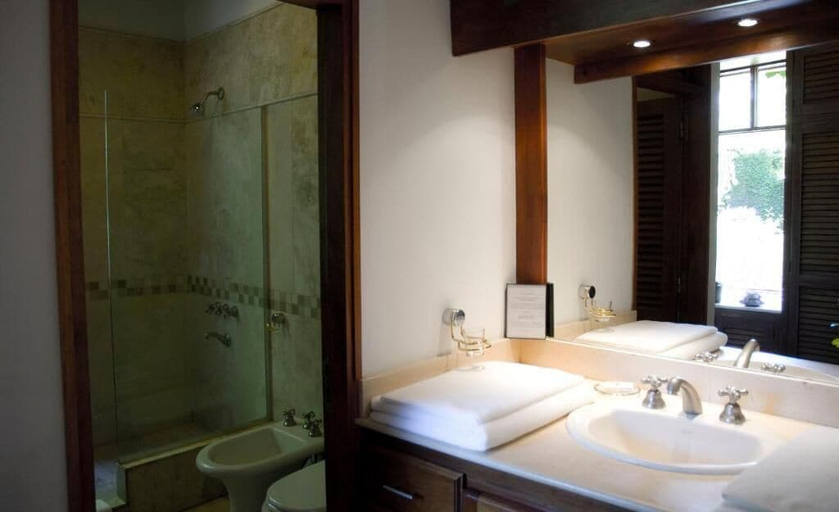Bathroom 3, Casa de Coria, Luján de Cuyo