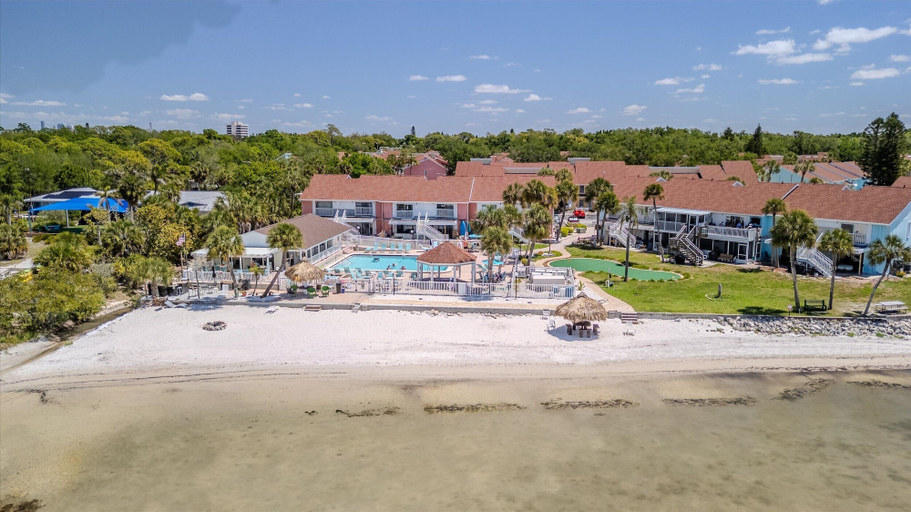 Exterior, Bermuda Bay Beachside Condo, Pinellas