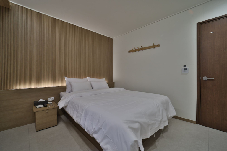 Room 5, Gwangju Grand Maison Baobab Hotel, Buk