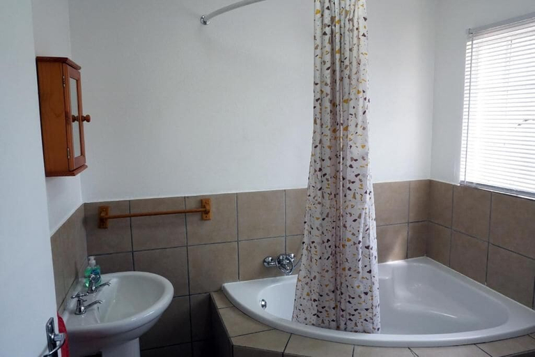 Bathroom 3, Sheba Rock Guesthouse, Ehlanzeni