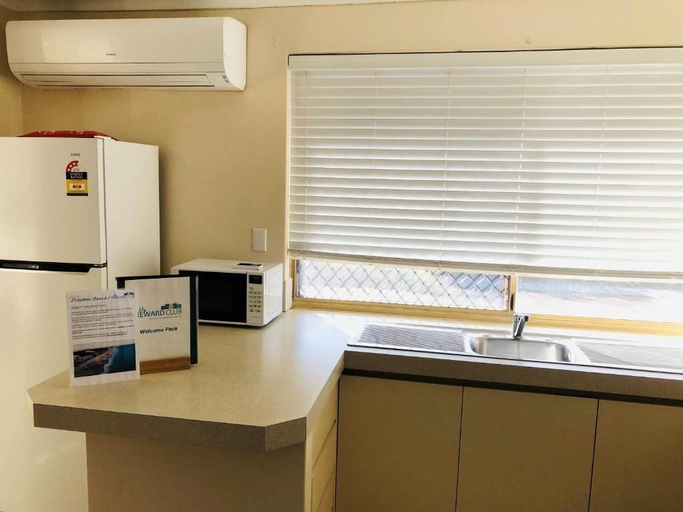Private kitchen 3, Apiwa Preston Beach Front Apartments, Waroona