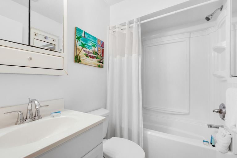 Bathroom 5, Sunset Harbor Palms 2-301, Escambia