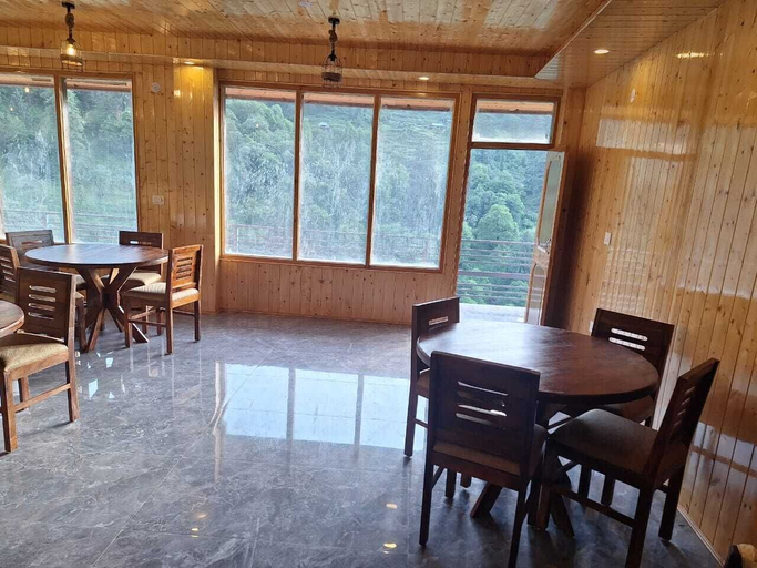 Dining 5, Devine Hill, Kullu