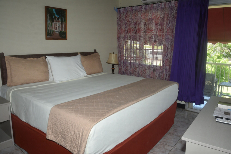 Bedroom 3, Tamarind Tree Hotel