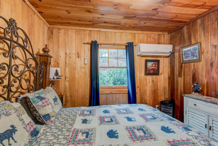 Interior 5, Bridgepoint Cabin Walk to Watauga River, hot Tub, Play in the Yard, Watauga