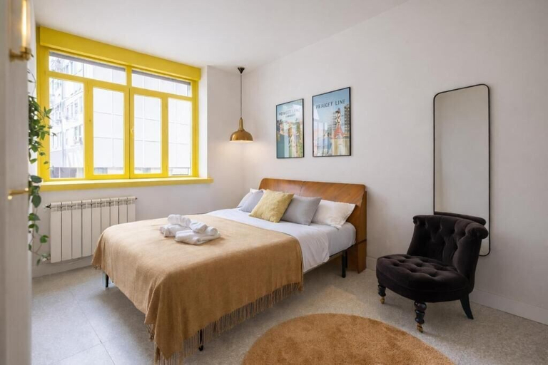 Room 4, Yellow - Gran Vía Mostenses, Madrid