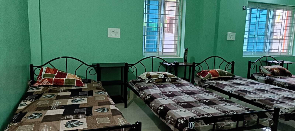 Room 4, APARNA HOTEL DORMITORY, Khordha