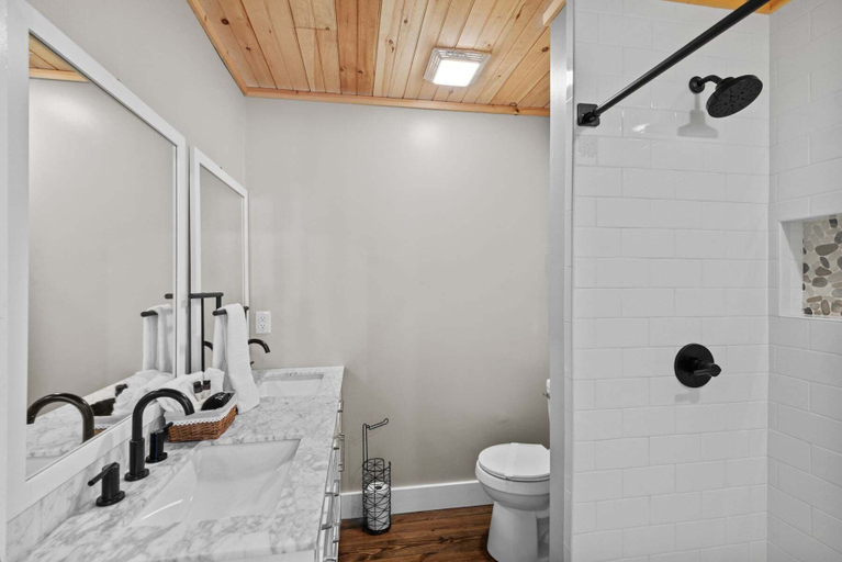 Interior 3, Elevation Escape, Watauga